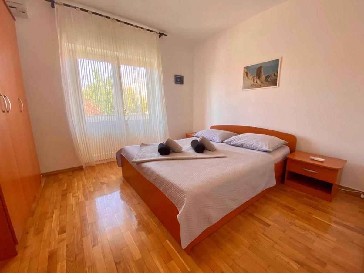 Apartments King - City Center Novalja Exterior foto